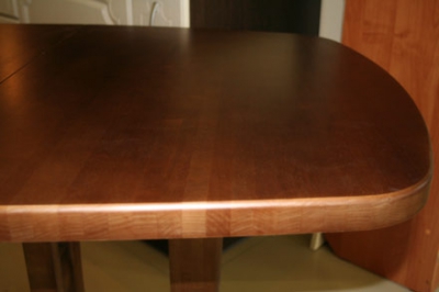 Стол обеденный