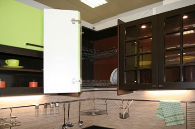 Кухня зеленая