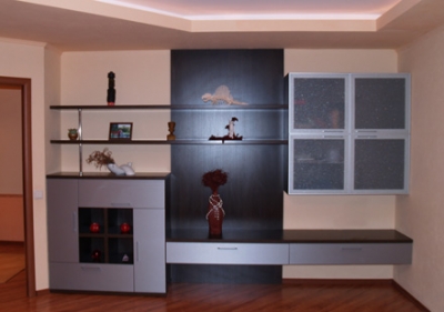 Пристенная мебель